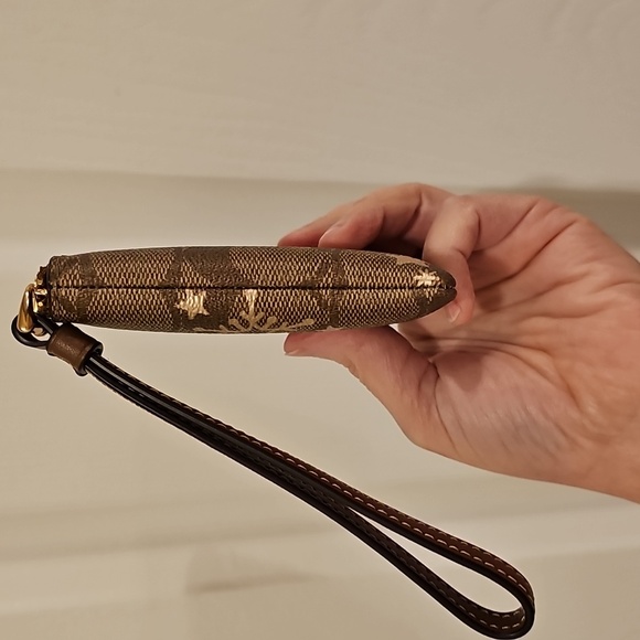 Coach Corner Zip Wristlet with Snowflake Print - Picture 5 of 10